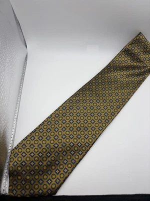 Gravata de seda Barney's New York, dourada masculina, lâmina: 3,5”; comprimento: ~58,5” - Imagem 1 de 4