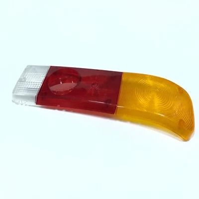 MAZDA LUCE A7 1500 1800; Luz Trasera Lámpara Cubierta Lente Derecha Piezas Genuinas Nuevo de Lote Antiguo JP Foto 1 de 4