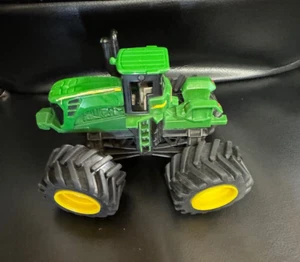 Ertl 4.5" John Deere 4x4 Tractor/Monster Truck Diecast/Plastic 1:43 Scale - Picture 1 of 9
