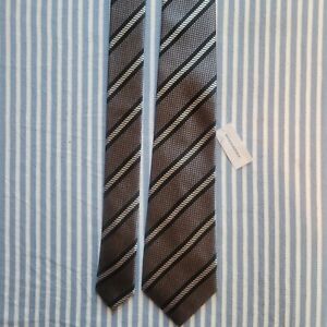 Banana Republic by Gap - Men's Grey Stripes on Black Silk Tie - New with Tags