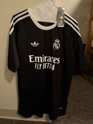 NWT Real Madrid 2025/2026 Goalkeeper Third Kit Men’s Size XL (Black) - Image 1 of 4