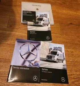 Mercedes Benz Sprinter 2022 manual del propietario fabricante de equipos originales con ropa blanda con estuche de sujeción - Imagen 1 de 4