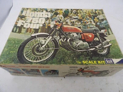VINTAGE MPC HONDA 750 FOUR MOTORCYCLE MODEL KIT-VINTAGE MOTORCYCLE KIT-1/8 SCALE - Image 1 of 4