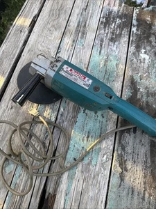 MAKITA TOOLS 7" POLISHER /SANDER, MODEL: 9207SPB 700w 3800/2000 Min 2 Speed - Picture 1 of 13