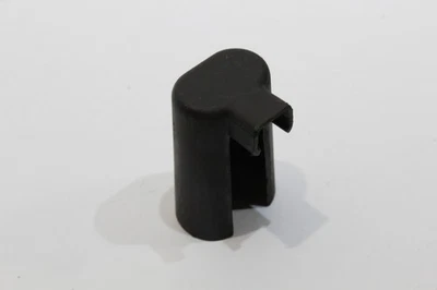 Cubierta terminal positiva batería Seat Altea 5P 7N0915429A Foto 1 de 4