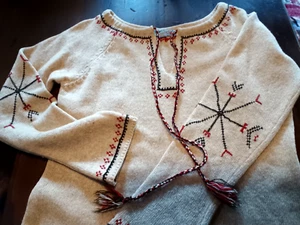 Christmas Sweater Embroidered made in India size L - Picture 1 of 7