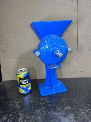 Antigua amoladora de alimentación LETZ de hierro fundido Hit Miss Motor Display EE. UU.  Foto 1 de 4