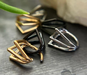 1pc Solid Titanium Triple Chevron Hinged Segment Ring Helix Cartilage Clicker - Picture 1 of 7