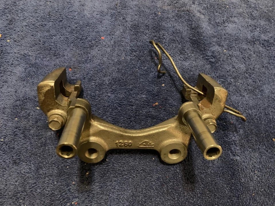 Soporte de pastillas de freno trasero convertible 88-93 Classic Saab 900 Turbo 94 Foto 1 de 4