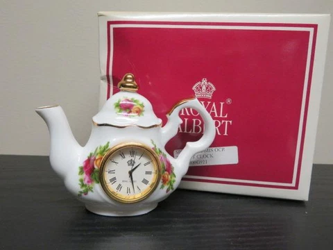 Royal Albert Old Country Roses Teapot Clock New in Box Needs Battery Dated 1998 Cover