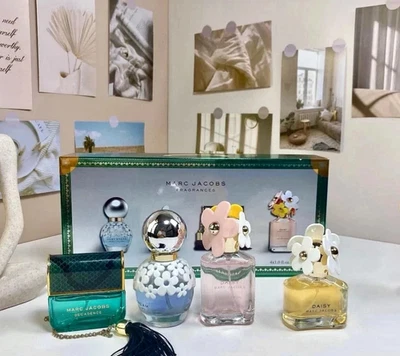 Marc Jacobs Perfume Set 4×50ml – Daisy, Daisy Dream, Decadence, Eau So Fresh