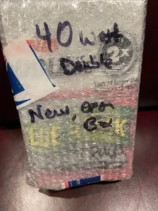 Sylvania 40watt Light Bulbs A19 Brand New 4 Pack - Picture 1 of 1