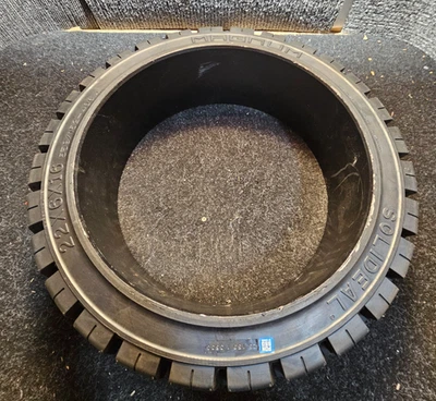 (CANTIDAD 1) Carretilla elevadora Solideal Magnum 22x6x16 neumático de tracción a presión sin marcas Foto 1 de 4