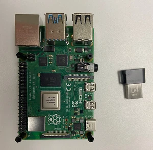 Raspberry Pi 4 Model B 4GB RAM Bluetooth WiFi (New +extra wifi dongle) - Afbeelding 1 van 5