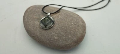 Collana cyberpunk Z-Zilog z80 SIO/4 rivestito in resina color argento - Immagine 1 di 2