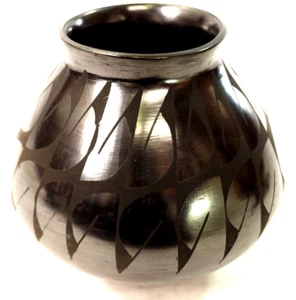 Nice Mata Ortiz Casas Grandes Blackware Geo Pottery Bowl Signed - Picture 1 of 12