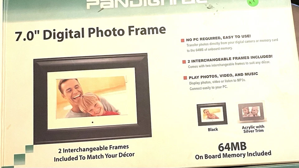 Pandigital 7.0 Digital Photo Frame - 2 Interchangeable frames (Missing Remote) - Image 1 of 4