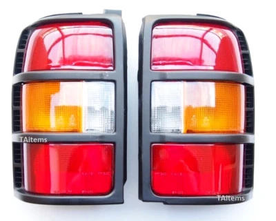 PAIR / SET REAR TAIL OUTER LIGHT LAMPS for MITSUBISHI PAJERO MONTERO 1992-1995 - Image 1 of 4