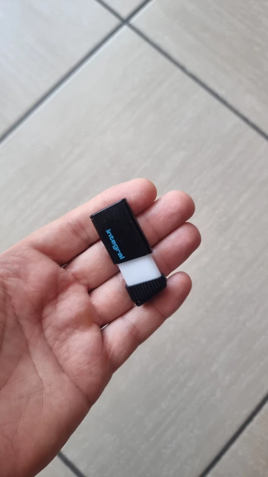 CHIAVETTA Integral 512 GB USB 3.0 Flash Drive Pulse Black - Immagine 1 di 4