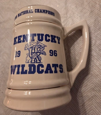 Kentucky Wildcats 1996 campeones nacionales piedra/taza. Foto 1 de 4