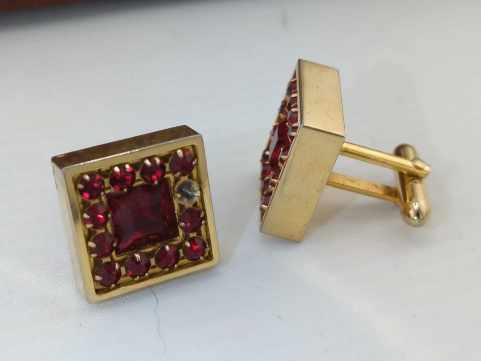 Gemelos cuadrados vintage rellenos de oro de 14k con piedras rojas Swank 27 g Foto 1 de 4