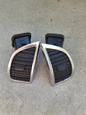 07-15 Audi Q7 Left Right Driver Passenger Side Set Dashboard AC Air Vent   OEM - Image 1 of 4