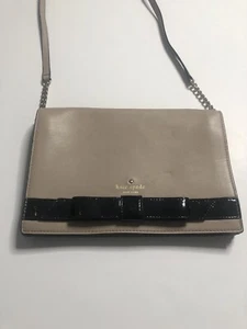 Kate Spade Taupe with Black Patent Bow Saffiano Leather Crossbody Mint Rare - Picture 1 of 5