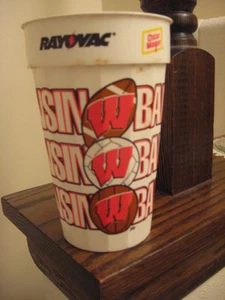 Vintage Kunststoff Wisconsin Badgers Souvenir Trinkbecher - Cool!!   Big 10  - Bild 1 von 4