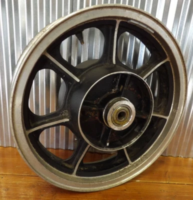 89-90 川崎 454 LTD EN450 15 英寸后轮 RIM 41073-1417-21 — 第 1/4 张图片