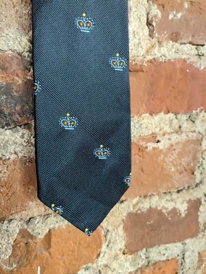 Corbata vintage con botones batido azul marino con coronas bordadas Foto 1 de 4