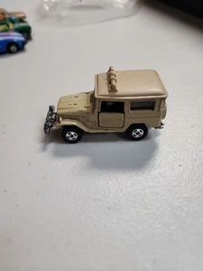 Tomica Land Cruiser Nr. 2 beige braune Top 1/60 Vintage Japan hellbraun Vintage Druckguss sehr guter Zustand - Bild 1 von 7