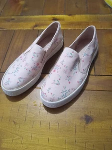 Size 8M Guess Los Angeles Pink Shoes With Flowers - Picture 1 of 13