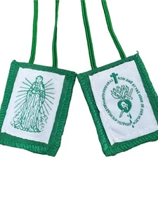 Durable Green Scapular with Leaflet by Scapulars-Au - Foto 1 di 8