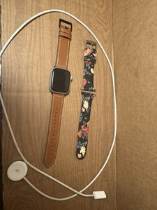 Apple Watch Series 8 LTE/Cellular - Photo 1 sur 5