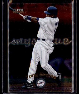 2000 Fleer Mystique #105 Tony Gwynn Near Mint or Better