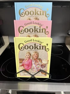 Dolly Parton what’s cooking good lookingPink ,Blue,Yellow+Book Holder, Last Set - Picture 1 of 2