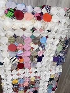 VINTAGE YOYO QUILT - 108x84in - Excellent Condition - Coverlet 1950’s - Picture 1 of 4