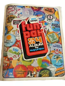 Fun Pak 84 Album Book by Badge-A-Minit Circle Button Paper Rounds Vintage 1983 - Foto 1 di 14