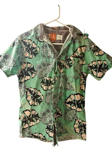Free Planet Hawaiian Shirt Mens Small Button Up Short Sleeve Graphic Colorfull - Picture 1 of 2