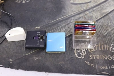 Reproductor de minidisco portátil Sony NET MD Walkman MZ-NE410 probado con paquete de minidisco Foto 1 de 4