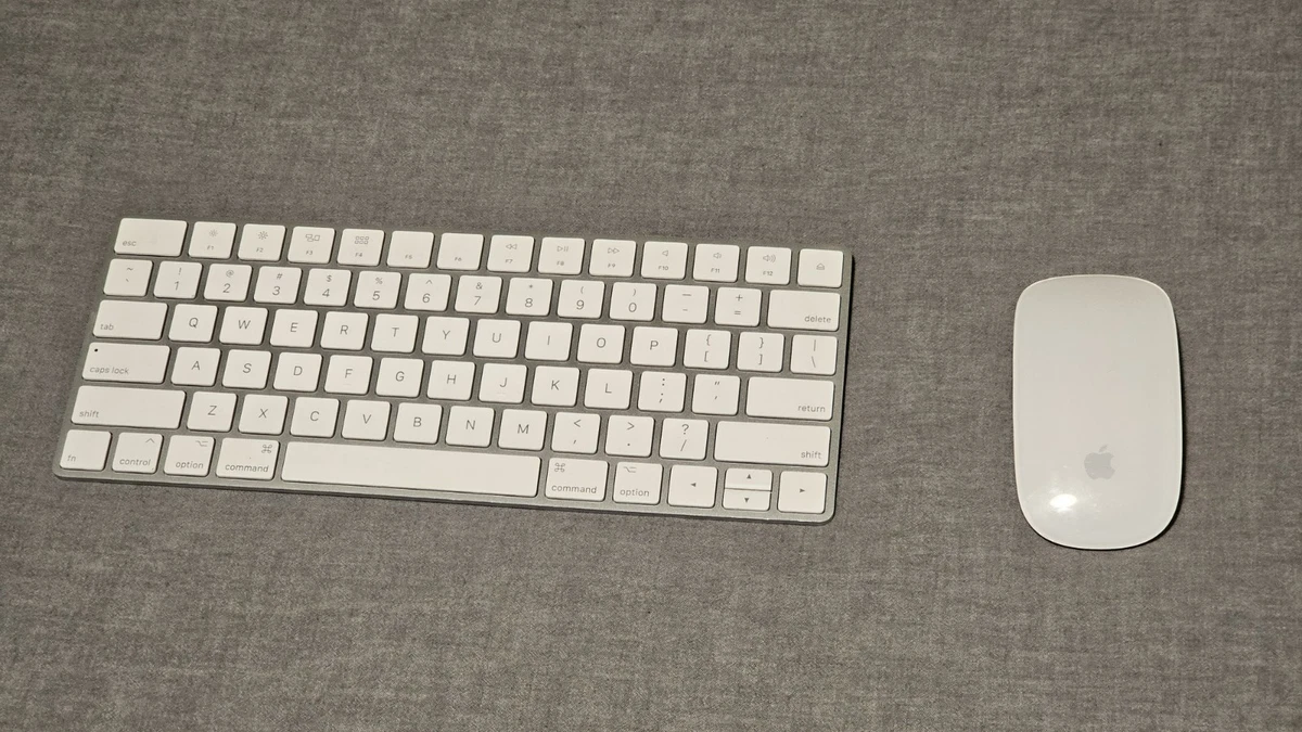 Apple Wireless & Wired Computer Keyboard & Mouse Bundles for sale