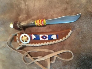 HANDCRAFTED CARVED HUNTING KNIFE CARVED HANDLE WITH HANDMADE LEATHER SHEATH - Picture 1 of 6