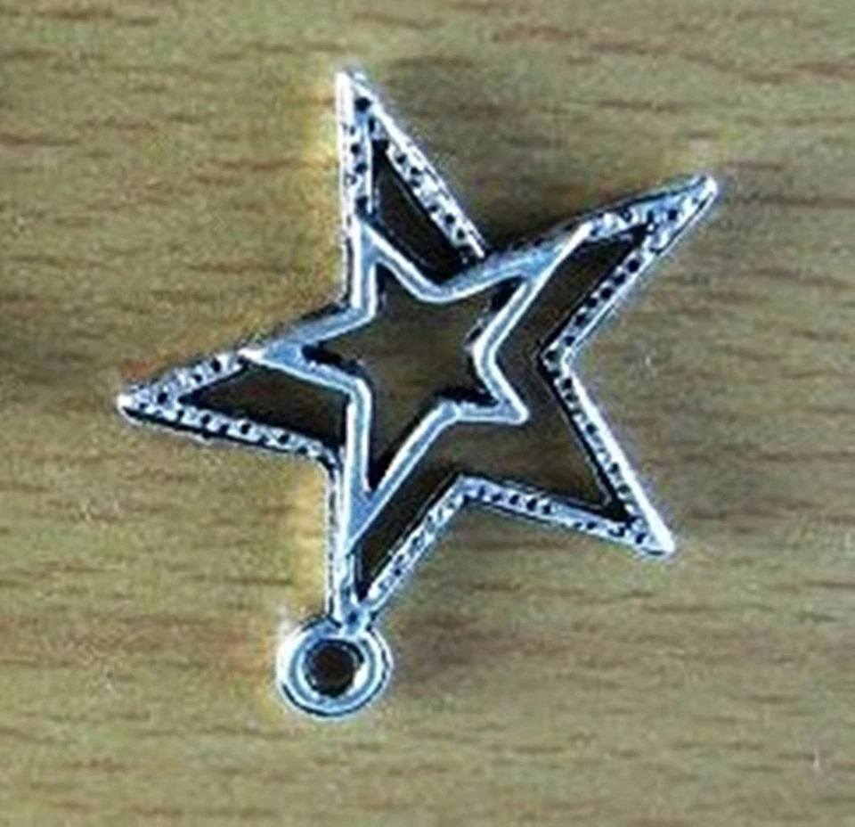 1 STELLA STAR CIONDOLO PORTAFORTUNA ARGENTO TIBETANO 23mm CHARM SILVER BATTESIMO - Immagine 1 di 1