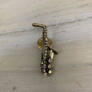 PIN SAXOFÓN BILL CLINTON - De colección 1992 Solapa de Metal Pinback Saxo Dorado - Imagen 1 de 6