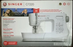 Singer C7220 Sewing Machine - Picture 1 of 2