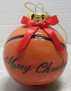 Frohe Weihnachten Handarbeit Basketball Ornament Keramik handbemalt - Bild 1 von 4