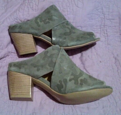 Zuecos Slayte mujer talla 8,5, camuflaje gris peep-toe, tacón alto, imitación (?) gamuza Foto 1 de 4