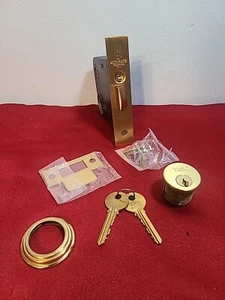 Antique Mortise Door Dead Bolt Lock w/ Cylinder 2 keys - Yale - NEW - Picture 1 of 15