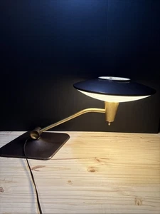 Dazor Vintage MCM Tischlampe Fliegende Untertasse UFO Modell 2056 braun und messingfarben - Bild 1 von 13