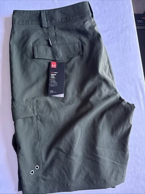 Pantalones cortos These Are para hombre de Under Armor, nuevos con etiquetas en talla 40 Foto 1 de 4